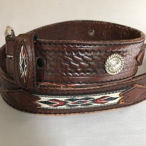 Distressed Western Style Belt Sz 32